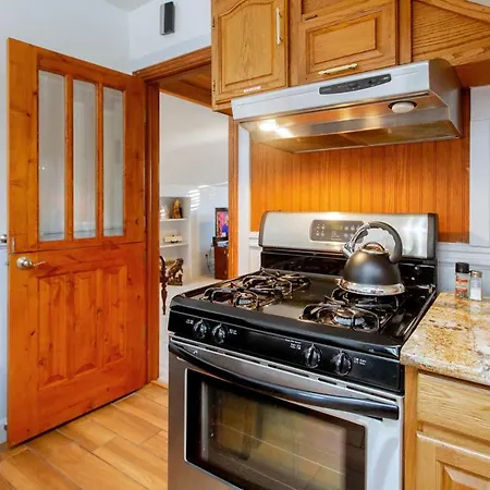 Alameda 3Br Unique Victorian Penthouse With Deck And Outdoor Furniture, Ac, 3 Blocks To Beach & Shopping Center & 2 Free Parking Spaces Extérieur photo